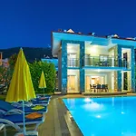 Yasam Park Rena Villalari Oeluedeniz Villa Fethiye