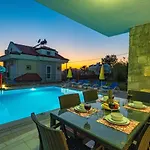 Villa Yasam Park Rena Villalari Oeluedeniz *
